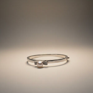 Silver Tone Freshwater Pearl Bracelet with CZ Accents Adjustable Elegant Pearl